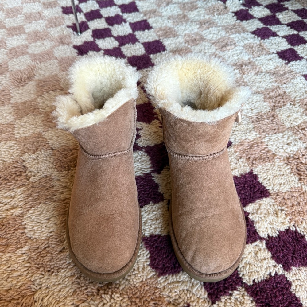 Ugg Mini Bailey Button Boot in Chestnut, size 9 - image 2